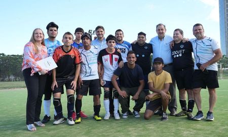 El equipo santafesino de fútbol para personas ciegas disputará el 14 de diciembre una nueva final en el Cenard. El equipo santafesino de fútbol para personas ciegas disputará el 14 de diciembre una nueva final en el Cenard.