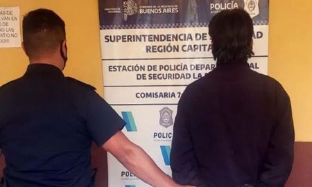 Una mujer y su hija estuvieron tres años secuestradas por un hombre que conoció en Facebook Una mujer y su hija estuvieron tres años secuestradas por un hombre que conoció en Facebook