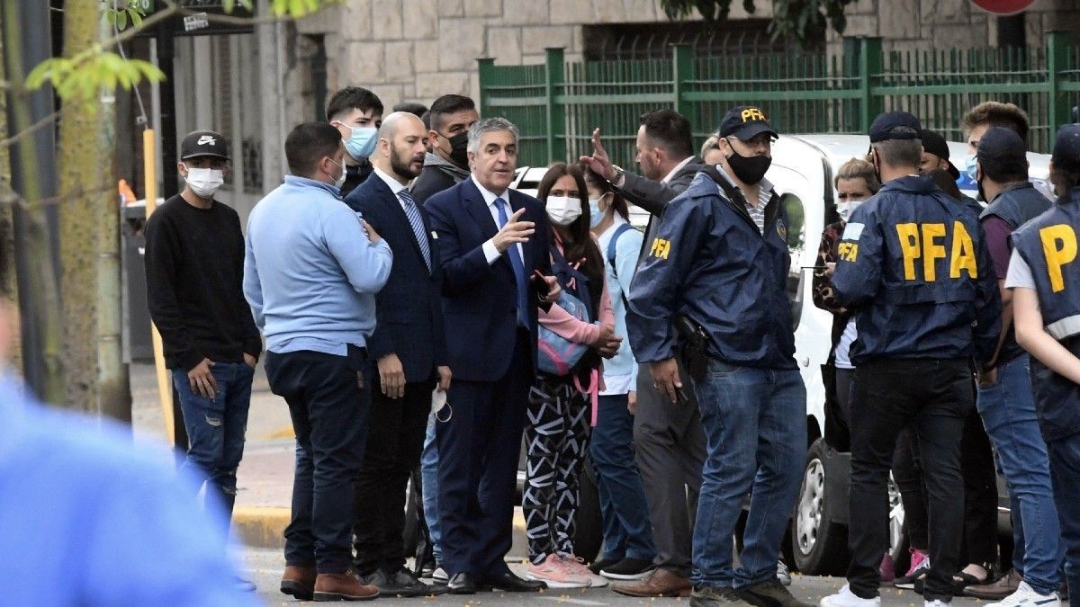 La reconstrucción del crimen del futbolista Lucas González se suspendió luego de un planteo de la defensa de los Policías acusados