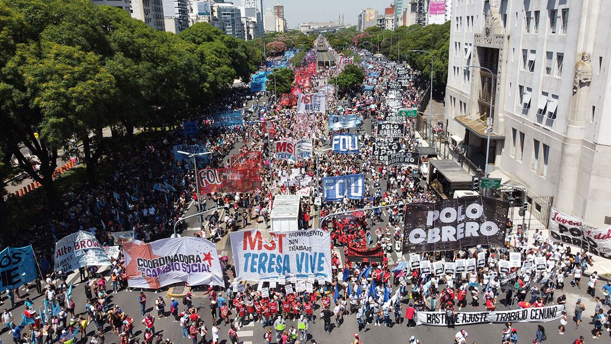 El anuncio de un protocolo de acción policial frente a la protesta social recrudeció el debate entre el derecho a la protesta frente a la libertad de circulación.