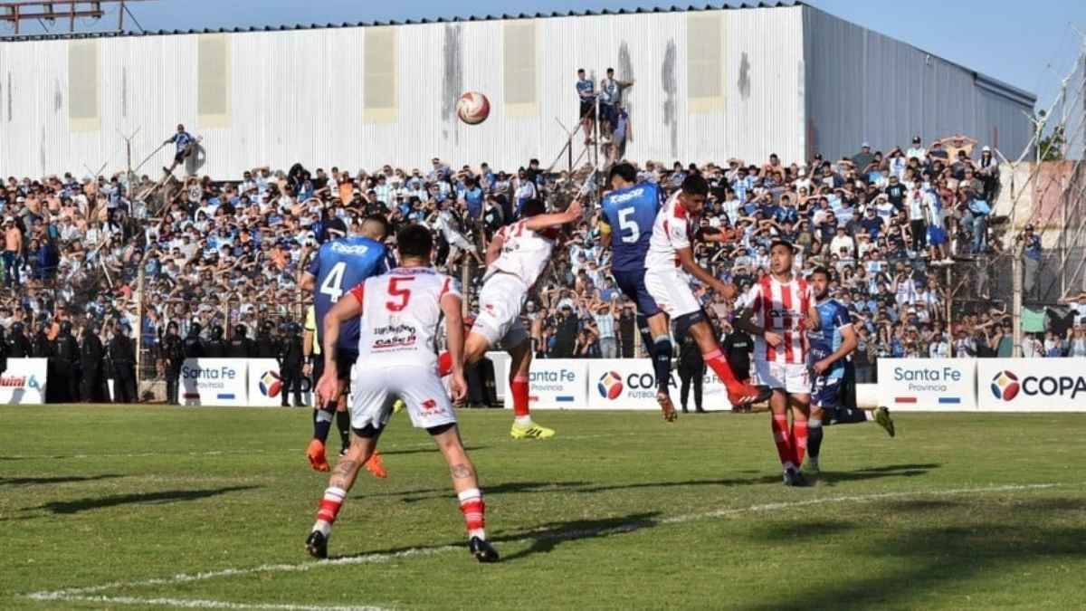 Atlético de Rafaela y 9 de Julio se enfrentarán tras 33 años. Foto: Diario La Opinión.