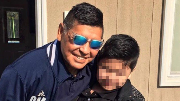 Dieguito Fernando y Diego Maradona.