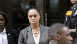 La fiscal estatal Marilyn Mosby señaló que seguirán usando todo a su disposición para encontrar a los asesinos de su Mustafá. (Foto: Brendan Smialowski / AFP)