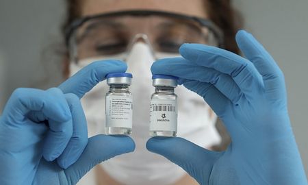 fernandez recibio a cientificos que inician ensayos clinicos con suero equino para tratar coronavirus fernandez recibio a cientificos que inician ensayos clinicos con suero equino para tratar coronavirus