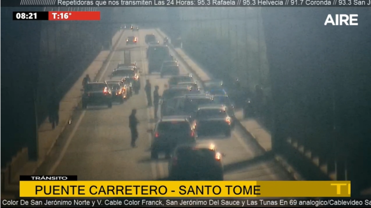 El accidente se produjo en la mano del Puente Carretero hacia la ciudad de Santa Fe. Hay tránsito alternado.&nbsp;
