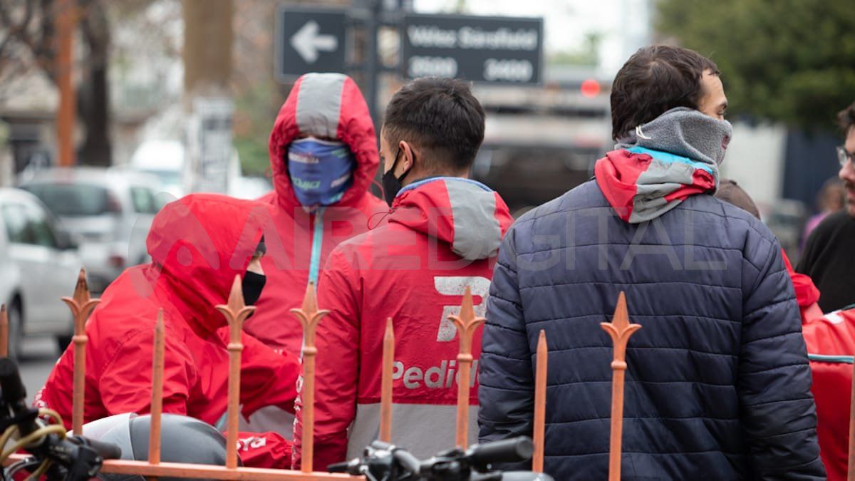 Los trabajadores de reparto aseguran que sufren entre cuatro y cinco robos por turno de trabajo