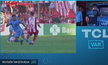 Yeison Gordillo dejó la suela del botín izquierdo y se fue expulsado en la media hora de juego entre Unión y Belgrano. Yeison Gordillo dejó la suela del botín izquierdo y se fue expulsado en la media hora de juego entre Unión y Belgrano.