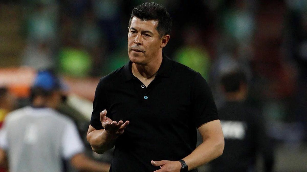 Si da el ok, Jorge Almirón será el nuevo entrenador de Colón