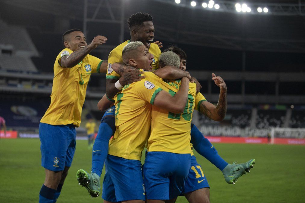 El anfitrión luchó para poder vencer a Chile