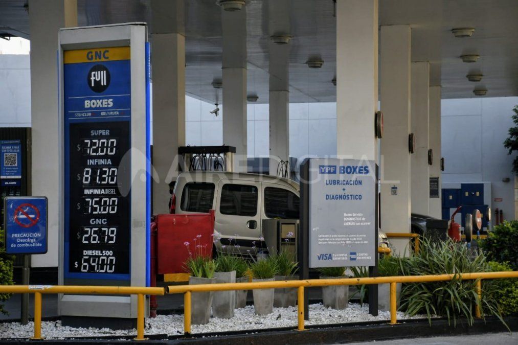 El aumento de los combustibles se reflejó en las estaciones de Rosario.