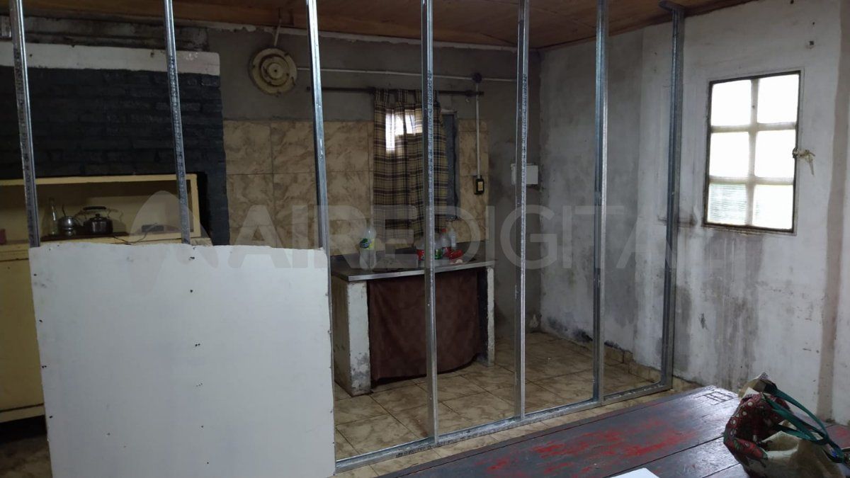 En la vecinal de barrio El Pozo se llevaron el durlock que separaba la sede del consultorio médico que ya no funciona por los sucesivos robos