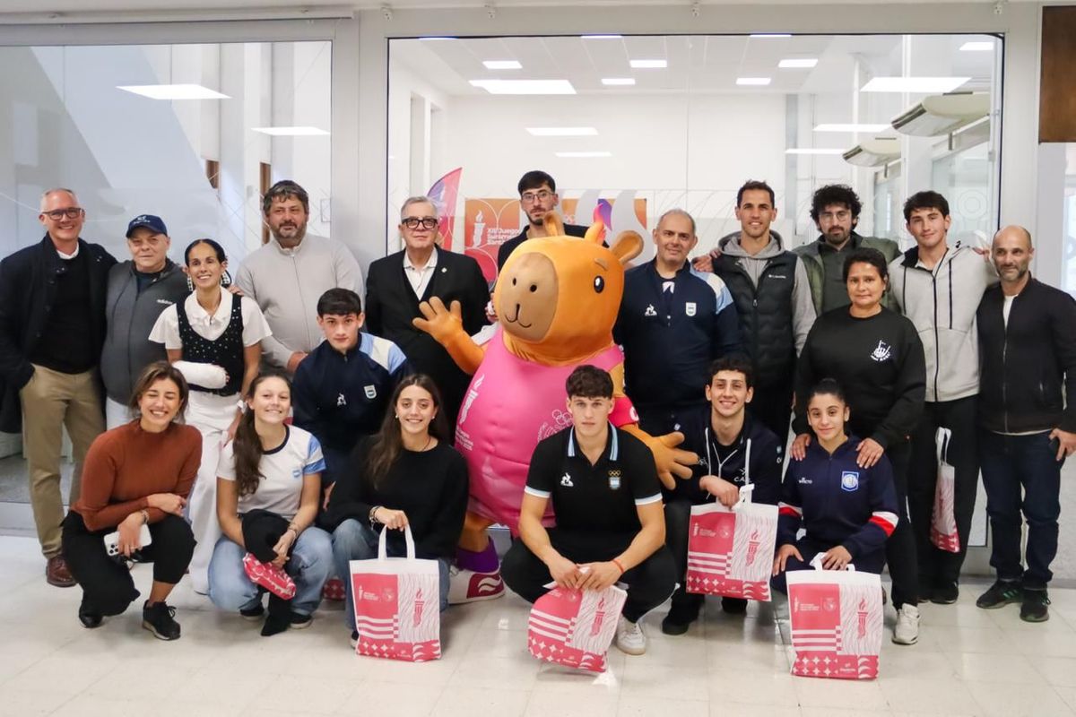 La subsecretaria de Deportes Federados, Silvina Rodríguez Mesón, señaló que estas becas son “un reconocimiento a los deportistas santafesinos de excelencia, que van a ser los verdaderos protagonistas de los Juegos Suramericanos. Queríamos distinguirlos y decirles lo orgullosos que estamos”. 