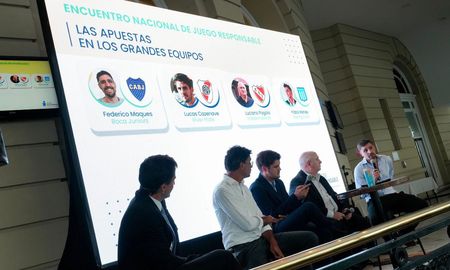 El debate se centró en la reputación del sector, la comunicación responsable en un año mundialista y la necesidad de diferenciar el juego legal del clandestino. El debate se centró en la reputación del sector, la comunicación responsable en un año mundialista y la necesidad de diferenciar el juego legal del clandestino.