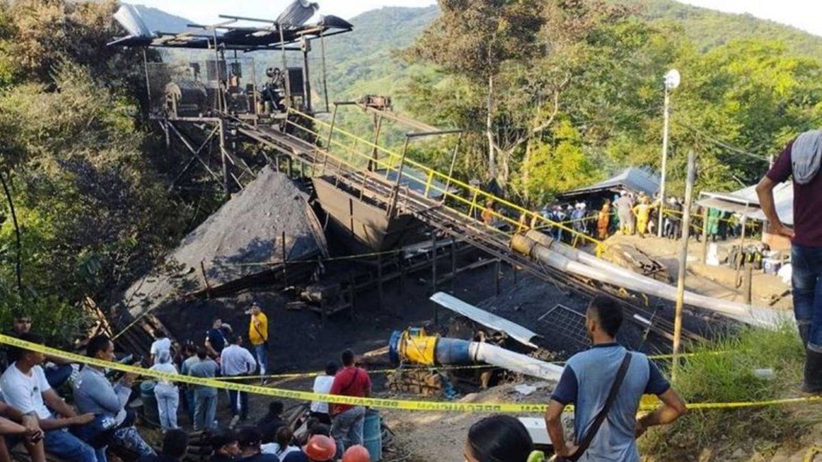 Quince mineros fallecieron en Colombia por la explosión de la mina La Mestiza.