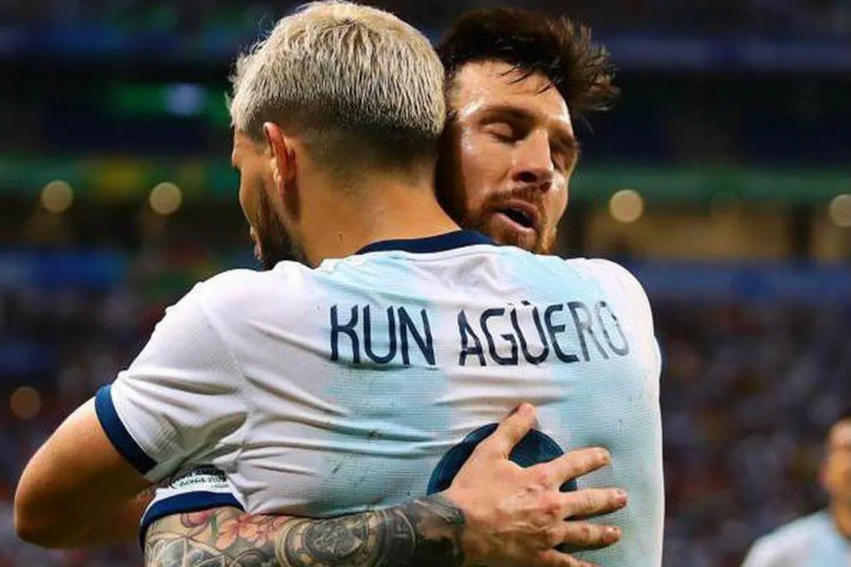 El reto de Messi al Kun Agüero por haber tomado tanto.