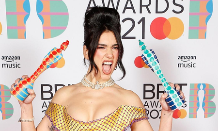 Dua Lipa aprovechó sus discursos en los Brit Awards para reivindicar el papel de los trabajadores que estuvieron en primera línea durante la pandemia. Dua Lipa aprovechó sus discursos en los Brit Awards para reivindicar el papel de los trabajadores que estuvieron en primera línea durante la pandemia.