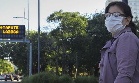 El tapabocas se impuso en la cuarentena y será un compañero constante durante los próximos meses. El tapabocas se impuso en la cuarentena y será un compañero constante durante los próximos meses.
