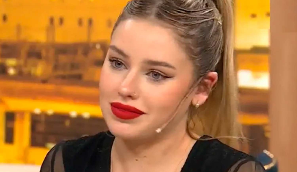 Coti Romero deslumbró en microbikini estampada