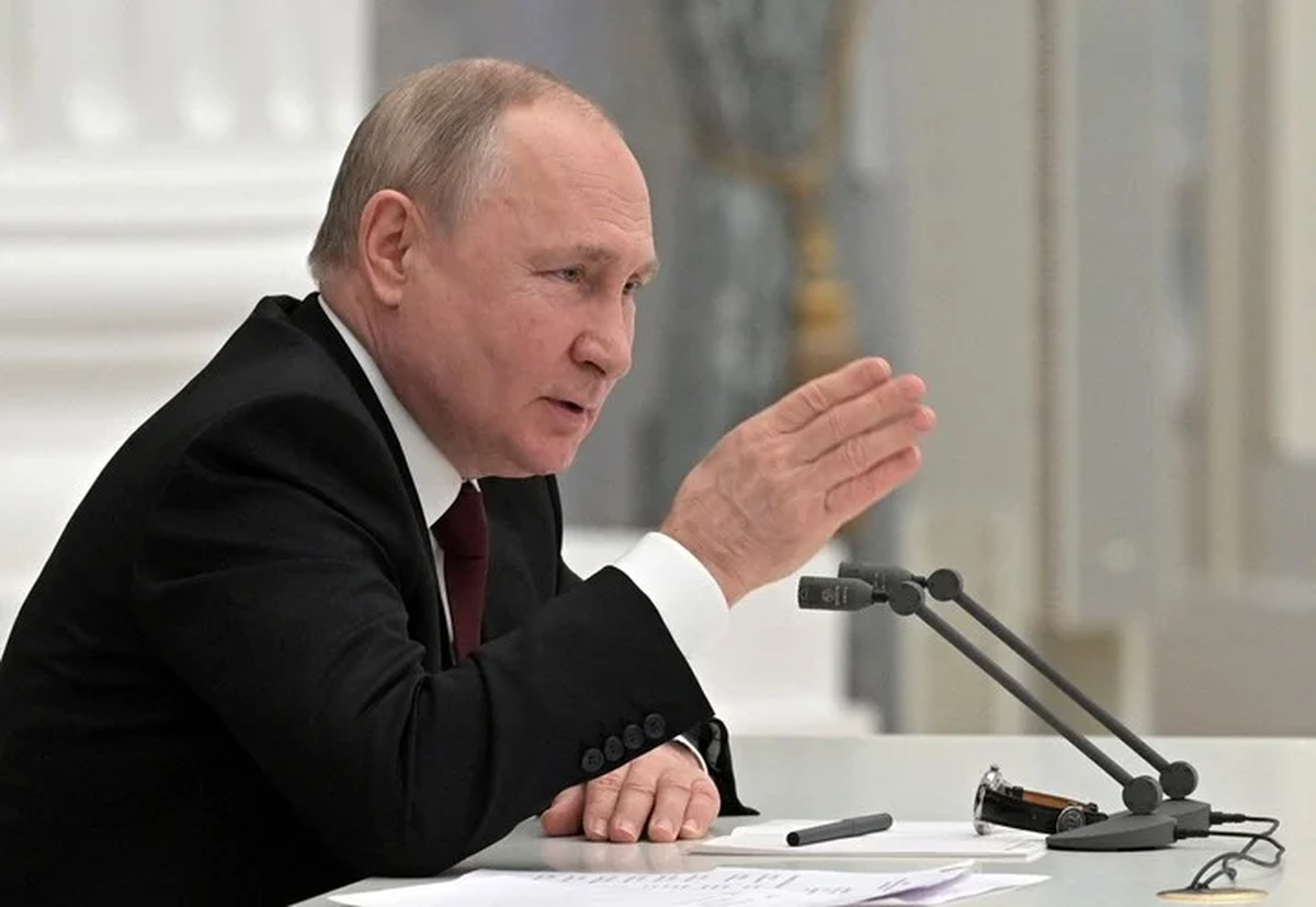 Vladimir Putin prometi&oacute; que "hoy" decidir&aacute; si Rusia reconoce a las rep&uacute;blicas separatistas ucranianas.&nbsp;