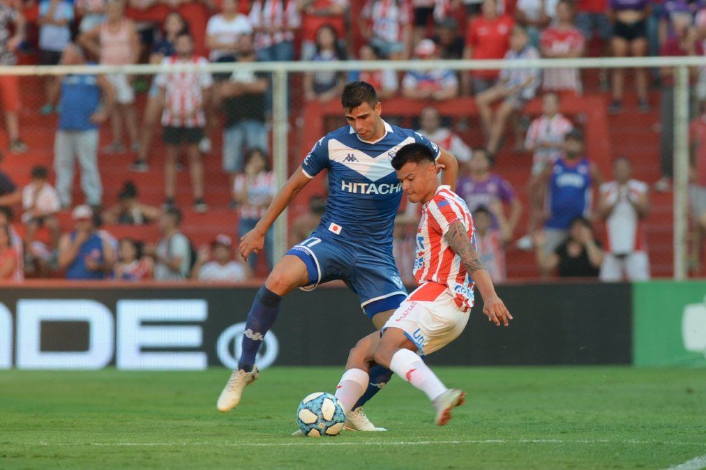 Unión visitará a Vélez en busca de seguir extendiendo su invicto.