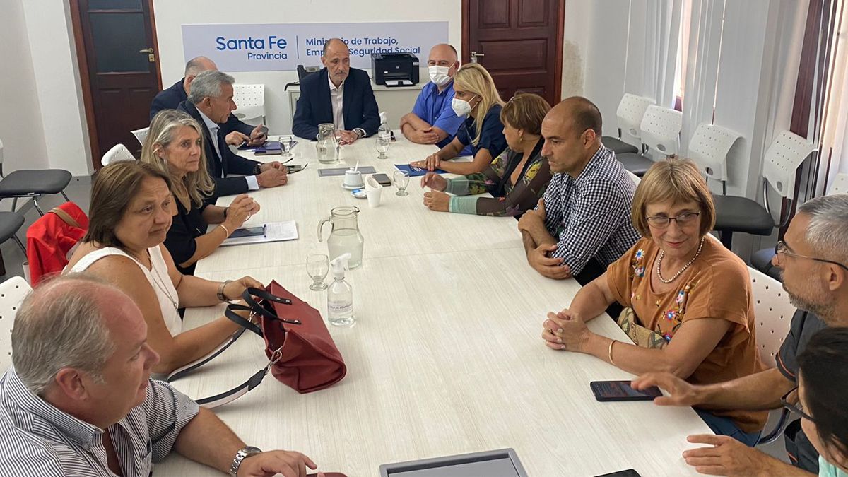 Este jueves se reunieron en paritarias dirigentes de la salud con funcionarios provinciales.