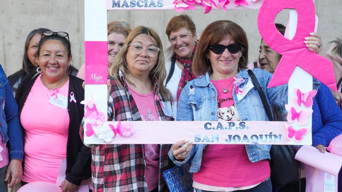 La campaña de Octubre Rosa tuvo como objetivo sensibilizar sobre la importancia del diagnóstico temprano para salvar vidas. La campaña de Octubre Rosa tuvo como objetivo sensibilizar sobre la importancia del diagnóstico temprano para salvar vidas.