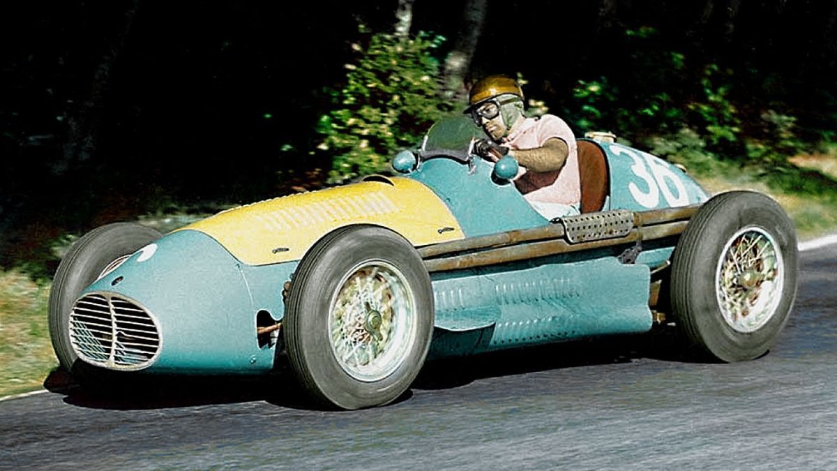 En total, entre 1951 y 1953-1954, Pinocho –apodo con el que se lo conoció desde pequeño por el tamaño de su nariz– disputó 11 GP, logró dos terceros puestos (en el GP de Bélgica de 1953, en Spa-Francorchamps, y en el GP de Gran Bretaña de 1954, en Silverstone), y un récord de vuelta. En total, entre 1951 y 1953-1954, Pinocho –apodo con el que se lo conoció desde pequeño por el tamaño de su nariz– disputó 11 GP, logró dos terceros puestos (en el GP de Bélgica de 1953, en Spa-Francorchamps, y en el GP de Gran Bretaña de 1954, en Silverstone), y un récord de vuelta.