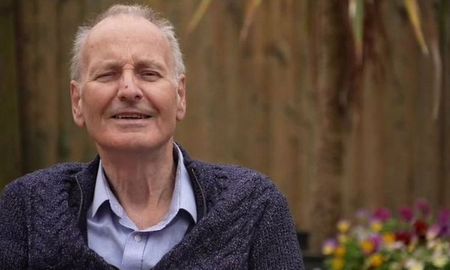 Dave Smith de 72 años se contagió de covid en 2020, luego de un largo tratamiento contra la leucemia. El virus permaneció activo en su cuerpo durante 290 días. Dave Smith de 72 años se contagió de covid en 2020, luego de un largo tratamiento contra la leucemia. El virus permaneció activo en su cuerpo durante 290 días.