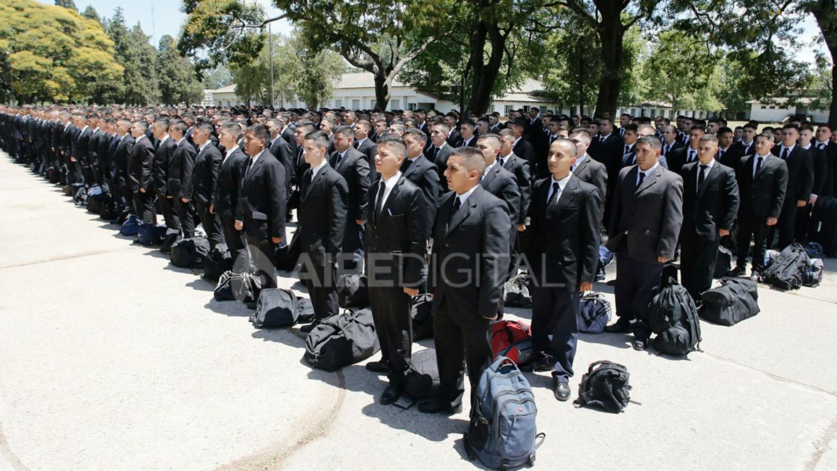 Más de 470 nuevos agentes policiales fueron puestos en funciones