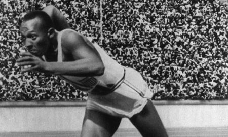Jesse Owens ganó cuatro medallas de oro en los Juegos Olímpicos de Berlín 1936. Jesse Owens ganó cuatro medallas de oro en los Juegos Olímpicos de Berlín 1936.