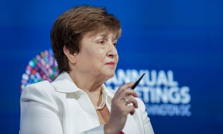 la directora del fmi felicito a alberto fernandez y dijo que espera colaborar con el la directora del fmi felicito a alberto fernandez y dijo que espera colaborar con el