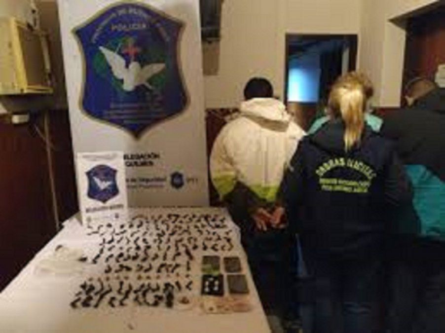 Personal de la Delegaci&oacute;n Departamental de Investigaciones del Tr&aacute;fico de Drogas Il&iacute;citas y Crimen Organizado de Quilmes