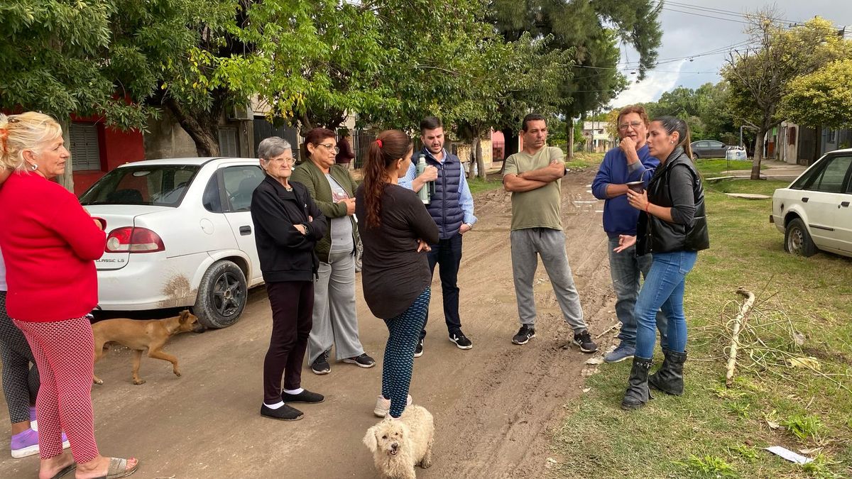 Jorgelina Mudallel recorrió barrio Cabal junto a vecinos