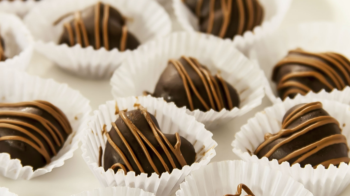 Cómo hacer bombones de chocolate: la receta fácil para un postre delicioso