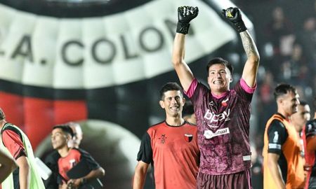 La confesión de Tomás Paredes que emocionó a todos tras el triunfo de Colón y la aclaración de la polémica jugada La confesión de Tomás Paredes que emocionó a todos tras el triunfo de Colón y la aclaración de la polémica jugada