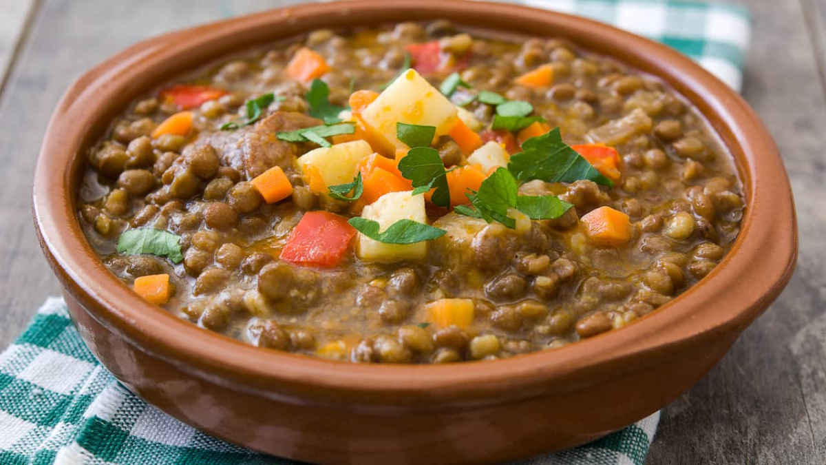 Guiso de lentejas: la receta fácil y rica para hacer con ingredientes simples en casa Guiso de lentejas: la receta fácil y rica para hacer con ingredientes simples en casa