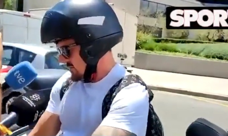 El hermano de Lionel Messi está en Barcelona y tuvo explosiva reacción que sorprendió a los periodistas. El hermano de Lionel Messi está en Barcelona y tuvo explosiva reacción que sorprendió a los periodistas.