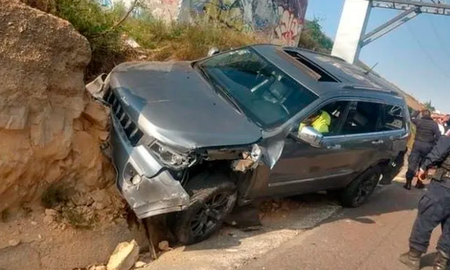 La Fiscalía General de Justicia del Estado de México investiga los hechos ocurridos el 29 de octubre por la noche aunque hay un secreto de sumario sobre lo que pudo haber sucedido. Solo se conoció una imagen de la camioneta del artista, que parece haber intervenido en un fuerte choque de frente. La Fiscalía General de Justicia del Estado de México investiga los hechos ocurridos el 29 de octubre por la noche aunque hay un secreto de sumario sobre lo que pudo haber sucedido. Solo se conoció una imagen de la camioneta del artista, que parece haber intervenido en un fuerte choque de frente.