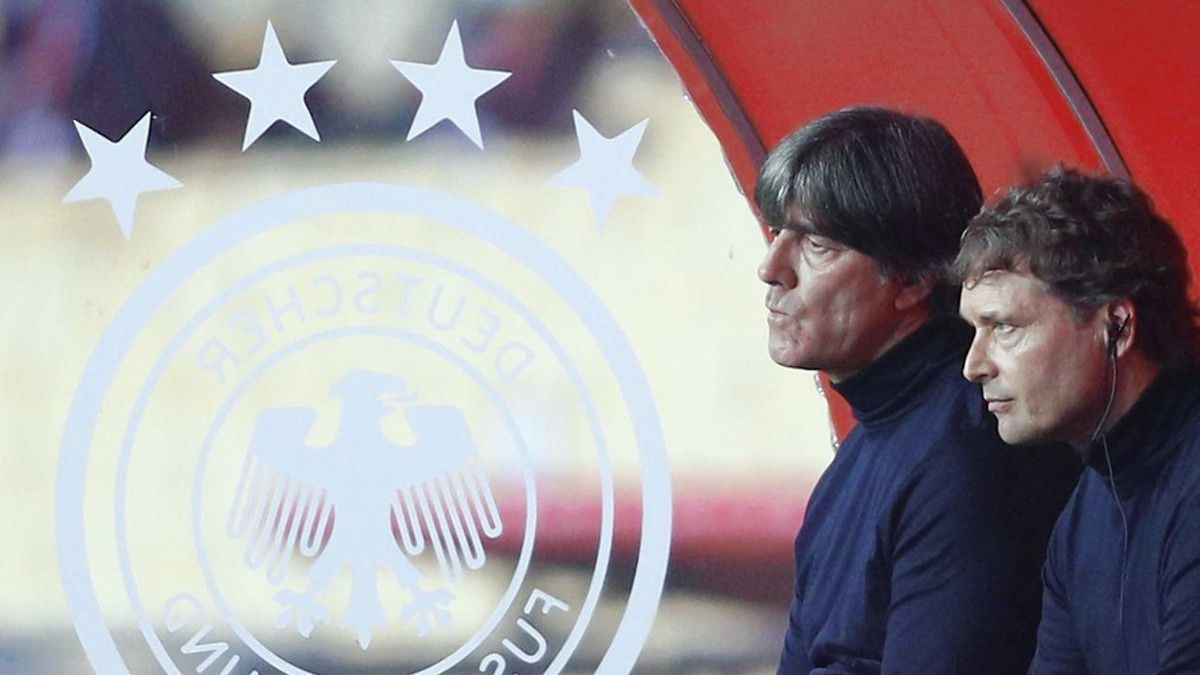 El entrenador de la selección alemana fue ratificado en su cargo.