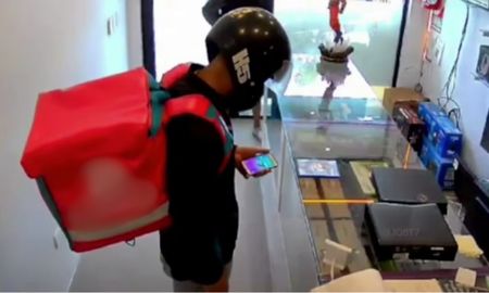 Simularon ser deliverys para robar una negocio en Mar del Plata. Simularon ser deliverys para robar una negocio en Mar del Plata.