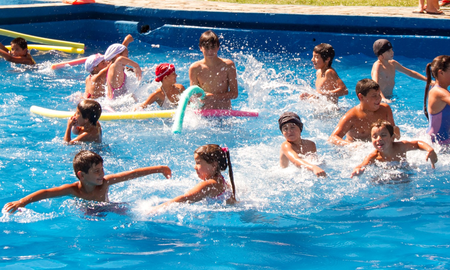 Niños en una colonia Niños en una colonia