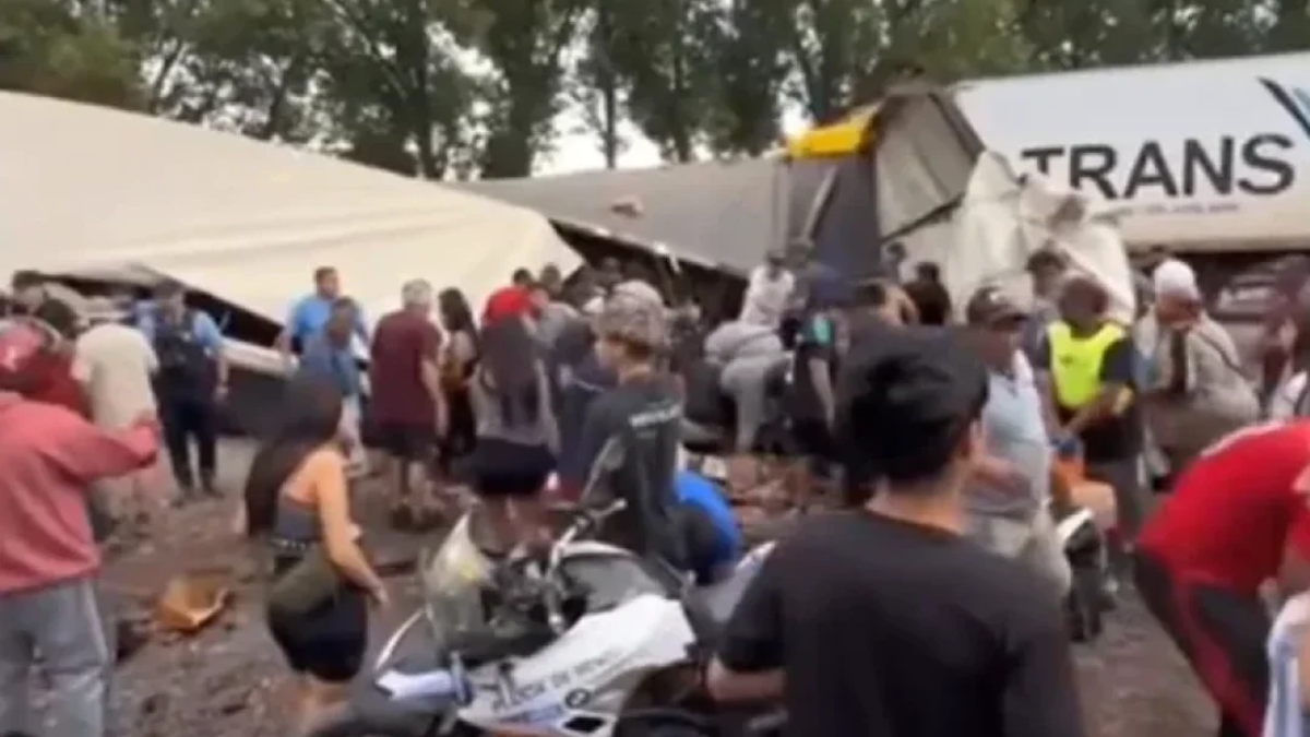 Influencer grabó el saqueo a un camión de aceite de oliva en Mendoza