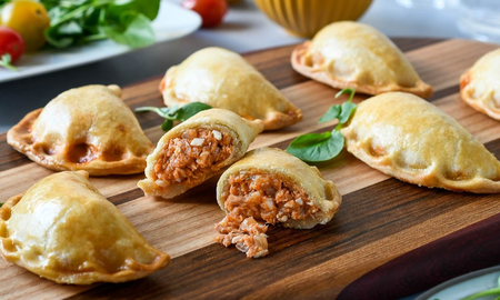 Receta de empanadas de atún para hacer en casa. Receta de empanadas de atún para hacer en casa.