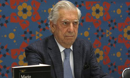 Mario Vargas Llosa. Mario Vargas Llosa.