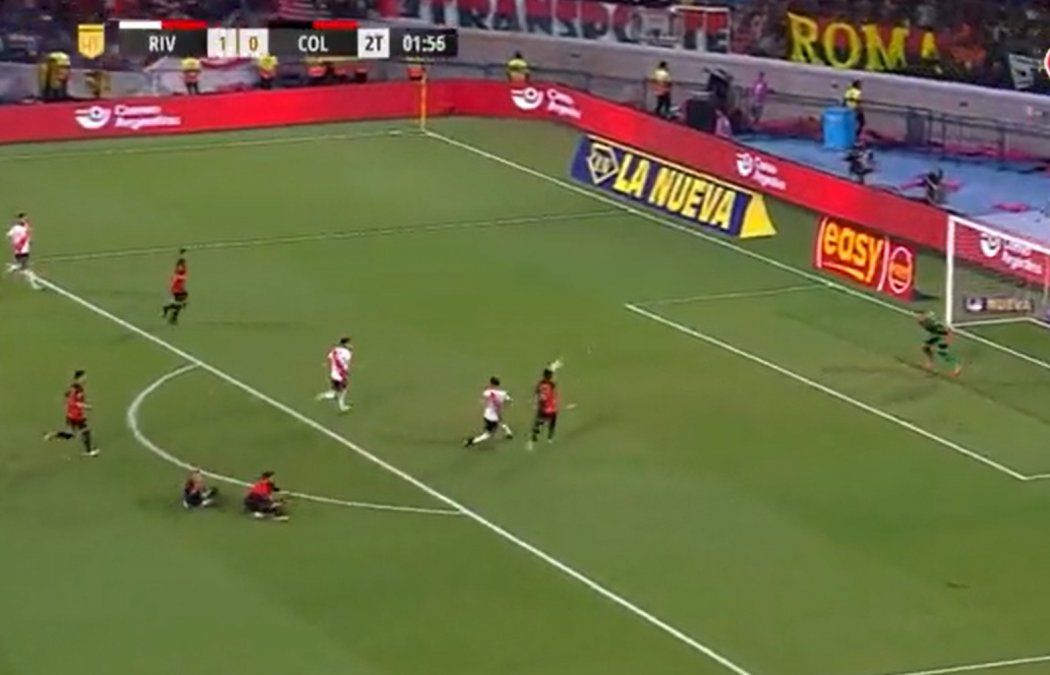 El mediocampista millonario no pudo definir con certeza y dar el segundo tanto a River.&nbsp;