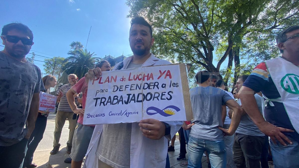 Suspenden la investigación científica en el país: advierten que puede convertirse en un problema generacional