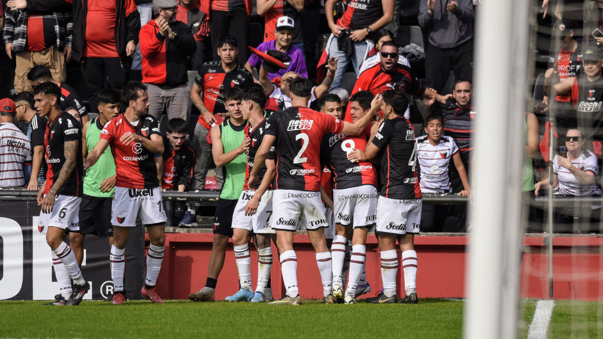 Colón vs. Almirante Brown por la Primera Nacional