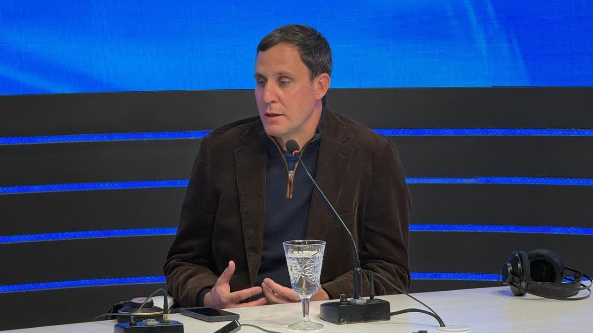 Fiereder destacó en Milla Extra la necesidad de que Santa Fe se convierta en socio estratégico de la minería y no solo en proveedor de servicios aislados. Fiereder destacó en Milla Extra la necesidad de que Santa Fe se convierta en socio estratégico de la minería y no solo en proveedor de servicios aislados.