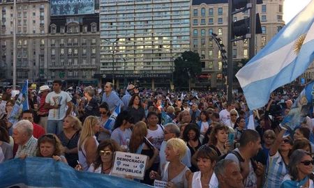 frigerio: ?la de hoy es una marcha autoconvocada a favor de la democracia? frigerio: ?la de hoy es una marcha autoconvocada a favor de la democracia?