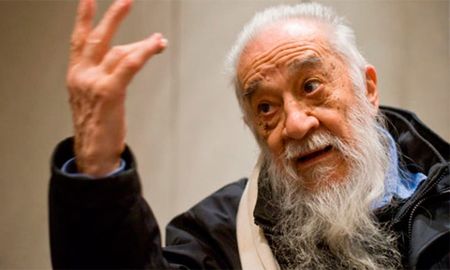 Fernando Birri, cineasta santafesino y referente cultural, es homenajeado con estrenos y actividades que recuerdan su impronta en el cine argentino y latinoamericano. Fernando Birri, cineasta santafesino y referente cultural, es homenajeado con estrenos y actividades que recuerdan su impronta en el cine argentino y latinoamericano.